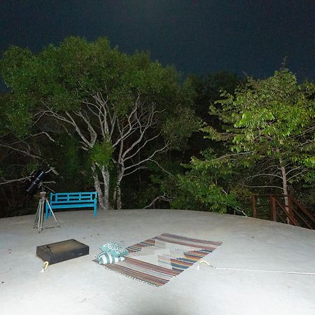 Floresta Encantada Telescopio,Fogueira, Riacho Chapada dos Guimarães Eksteriør billede