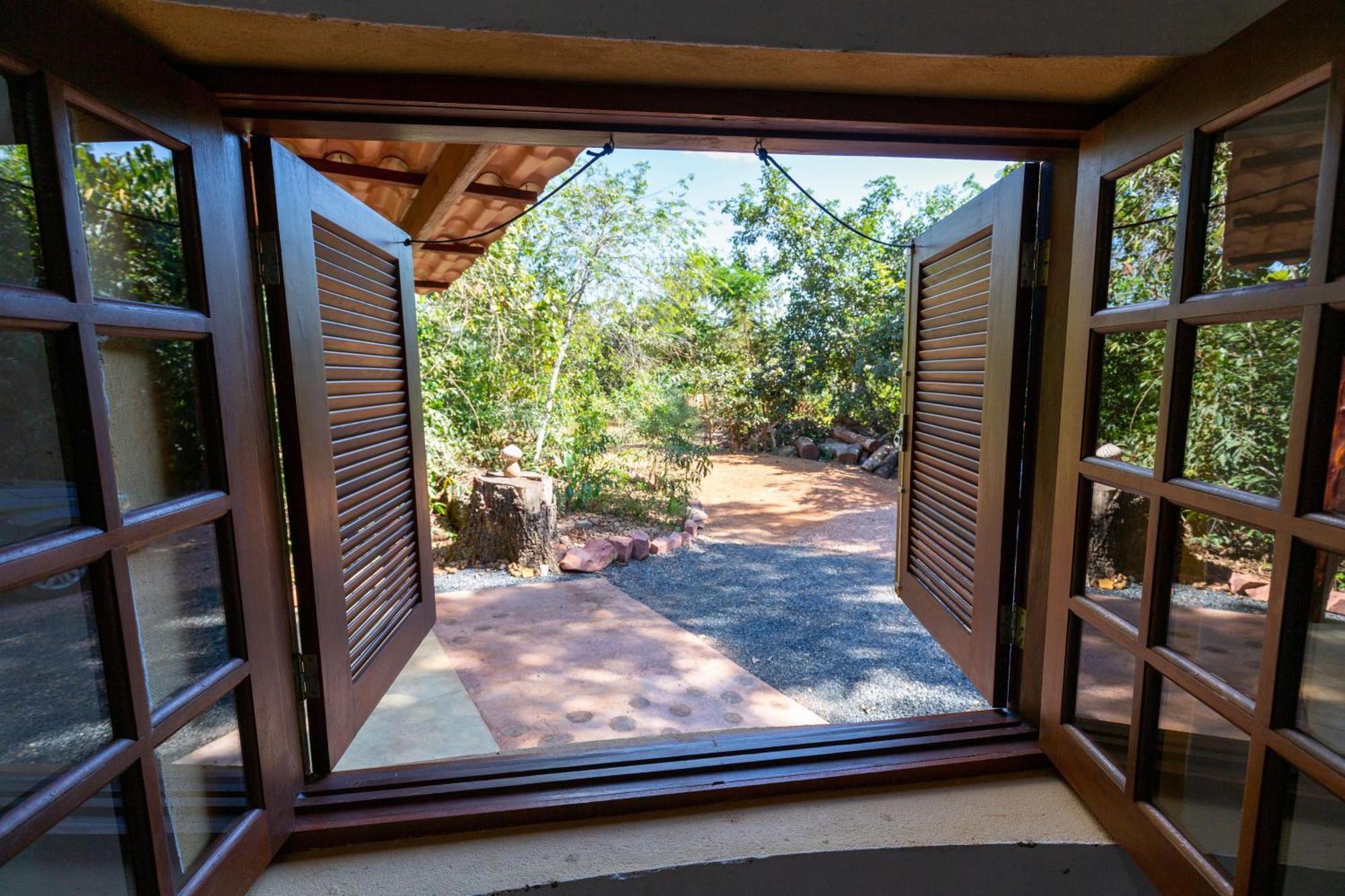 Floresta Encantada Telescopio,Fogueira, Riacho Chapada dos Guimarães Eksteriør billede